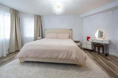 761 N Pine Island Road Plantation FL 33324