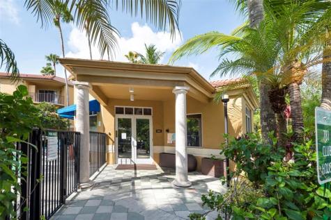 761 N Pine Island Road Plantation FL 33324