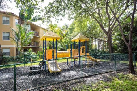 761 N Pine Island Road Plantation FL 33324