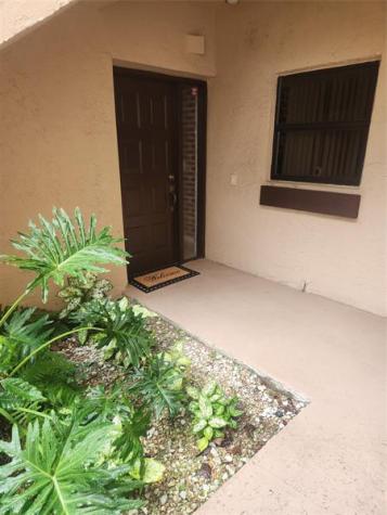 2664 Carambola Cirn Coconut Creek FL 33066