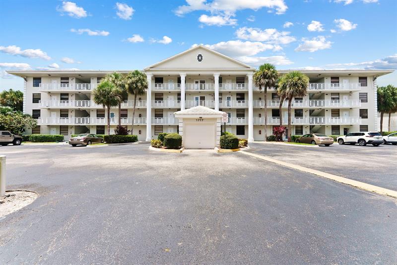 1717 Whitehall Drive Davie FL 33324