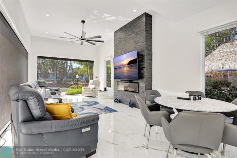 359 Sundial Circle Margate FL 33068