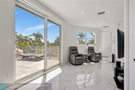 359 Sundial Circle Margate FL 33068