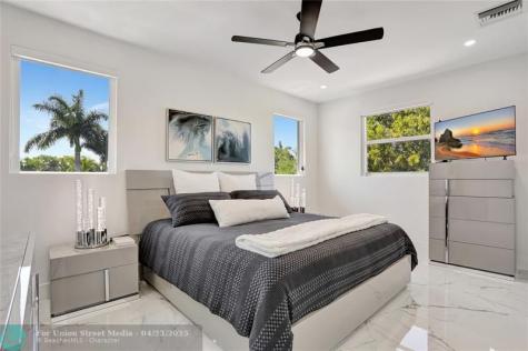 359 Sundial Circle Margate FL 33068
