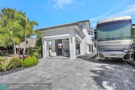 359 Sundial Circle Margate FL 33068