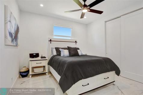 359 Sundial Circle Margate FL 33068