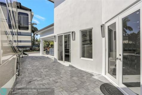 359 Sundial Circle Margate FL 33068