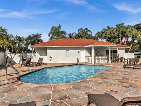 6796 N Pine Island Road Tamarac FL 33321