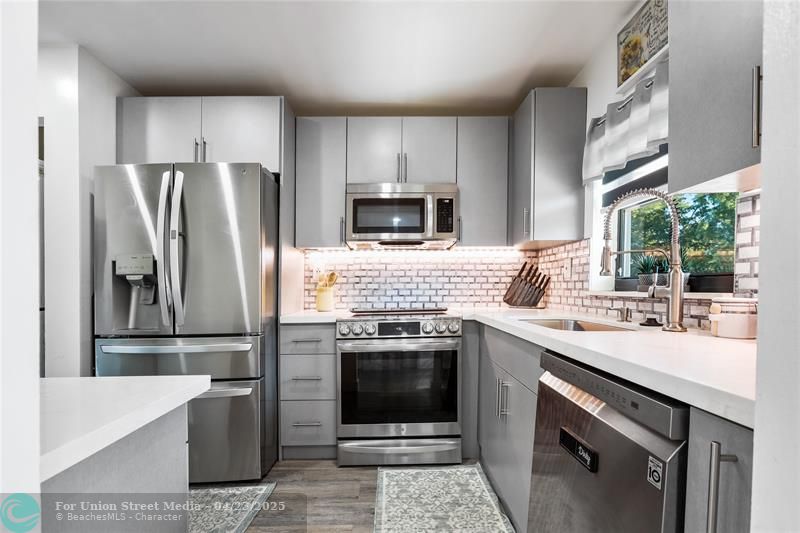 10123 Sunrise Lakes Boulevard Sunrise FL 33322