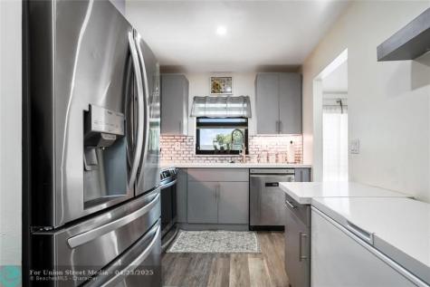 10123 Sunrise Lakes Boulevard Sunrise FL 33322