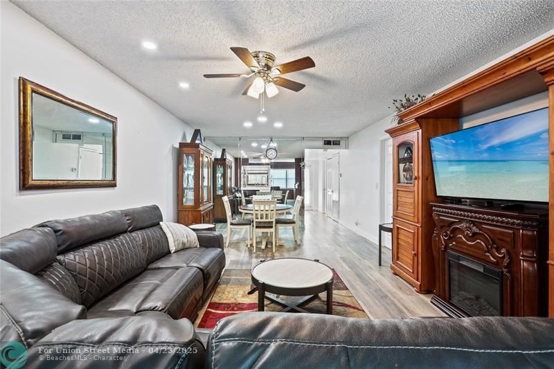 10123 Sunrise Lakes Boulevard Sunrise FL 33322