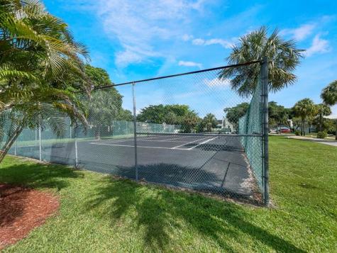 8921 NW 28th Drive Coral Springs FL 33065