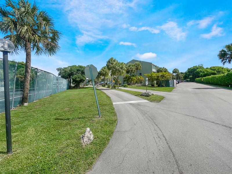 8921 NW 28th Drive Coral Springs FL 33065