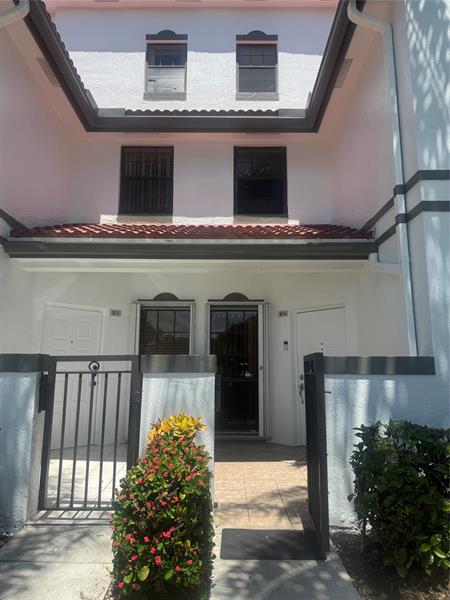 301 SW 158th Terrace Pembroke Pines FL 33027