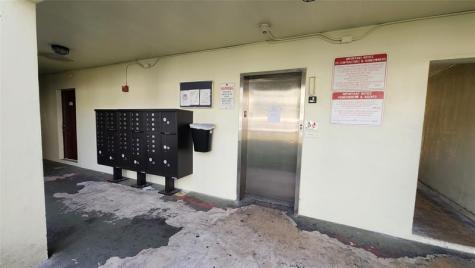 15221 NE 6th Avenue Miami FL 33162