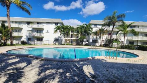 15221 NE 6th Avenue Miami FL 33162