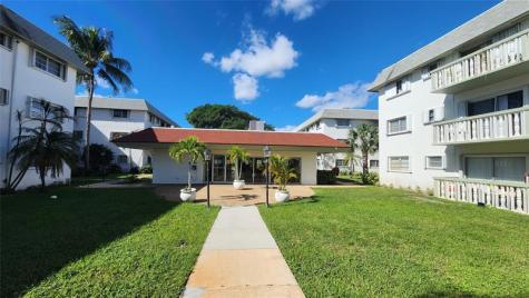 15221 NE 6th Avenue Miami FL 33162