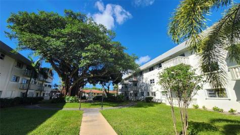 15221 NE 6th Avenue Miami FL 33162