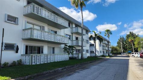 15221 NE 6th Avenue Miami FL 33162