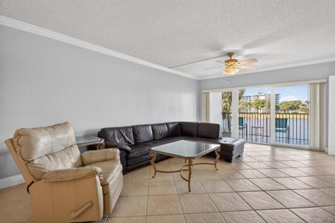 2801 N Palm Aire Drive Pompano Beach FL 33069