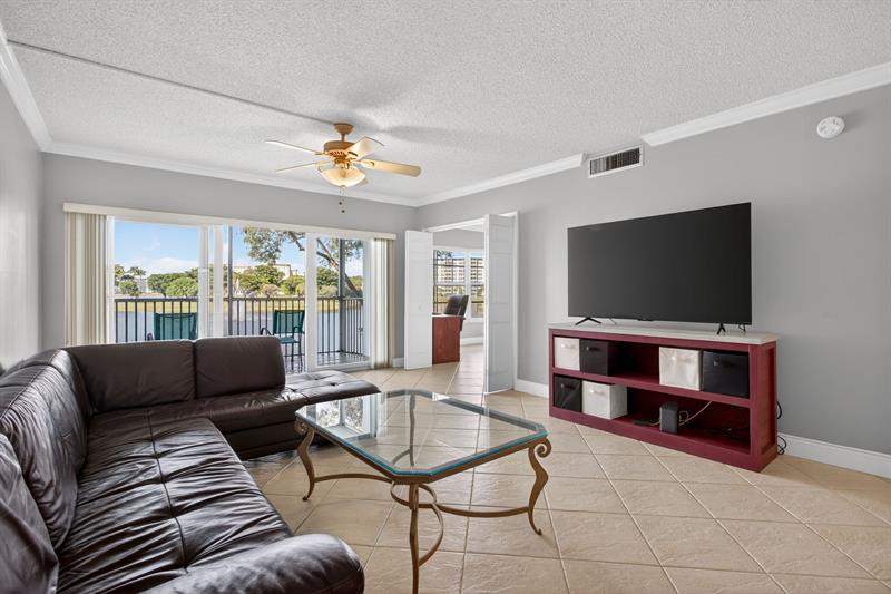 2801 N Palm Aire Drive Pompano Beach FL 33069