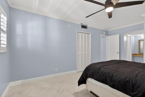2801 N Palm Aire Drive Pompano Beach FL 33069