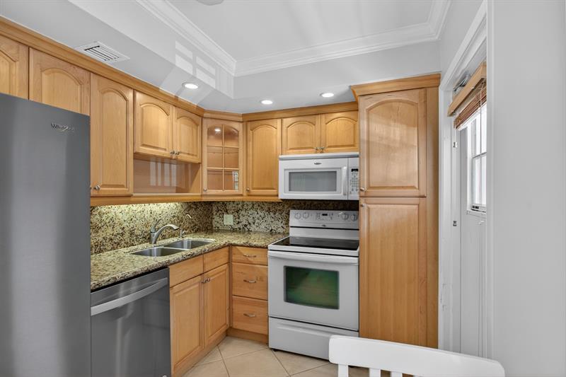 2801 N Palm Aire Drive Pompano Beach FL 33069