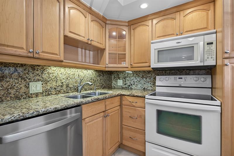 2801 N Palm Aire Drive Pompano Beach FL 33069