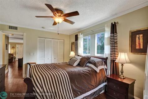 3322 Cynthia Lane Lake Worth Beach FL 33461