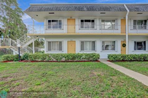 3322 Cynthia Lane Lake Worth Beach FL 33461