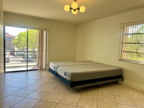 4000 N Hills Drive Hollywood FL 33021