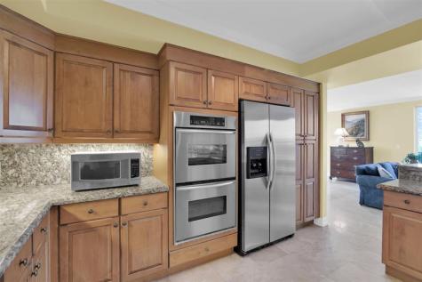 9 NE 20th Avenue Deerfield Beach FL 33441