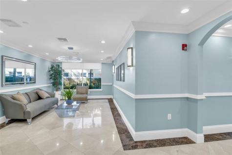 9 NE 20th Avenue Deerfield Beach FL 33441