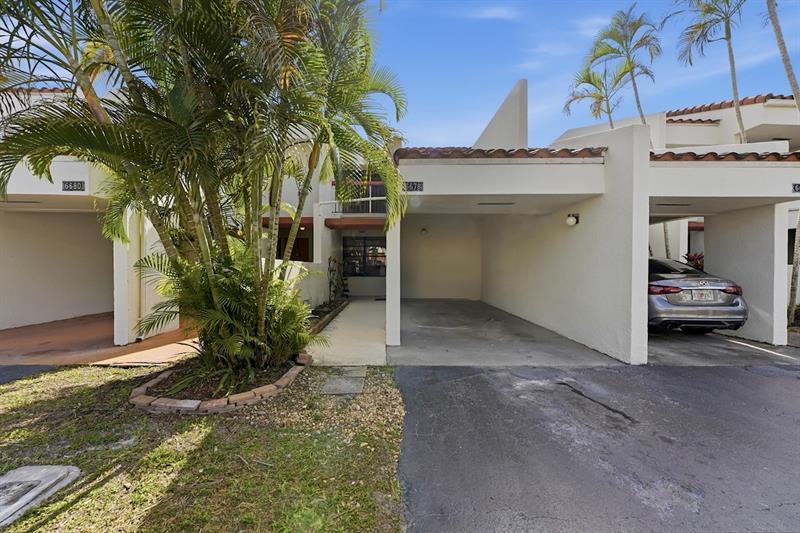 6678 Racquet Club Drive Fort Lauderdale FL 33319