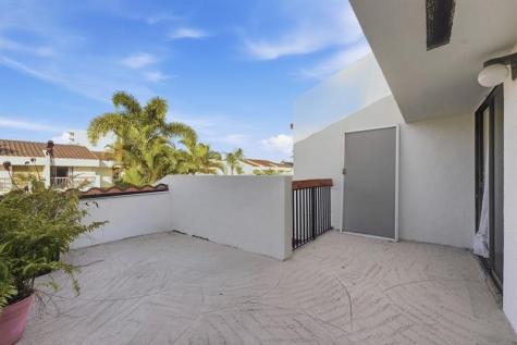 6678 Racquet Club Drive Fort Lauderdale FL 33319