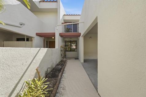 6678 Racquet Club Drive Fort Lauderdale FL 33319
