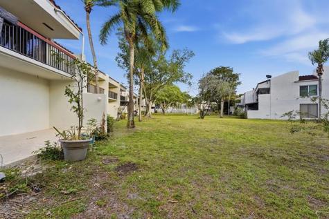 6678 Racquet Club Drive Fort Lauderdale FL 33319