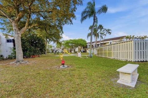 6678 Racquet Club Drive Fort Lauderdale FL 33319