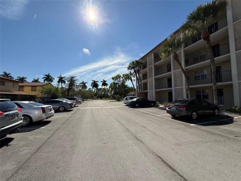 2601 NW 48th Terrace Lauderdale Lakes FL 33313