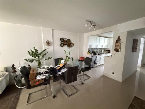 2601 NW 48th Terrace Lauderdale Lakes FL 33313