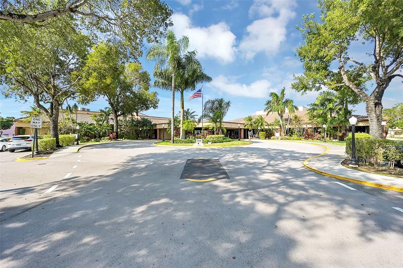 2780 N Pine Island Road Sunrise FL 33322