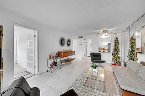 2780 N Pine Island Road Sunrise FL 33322