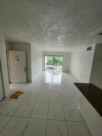 5505 NW 7th Street Miami FL 33126
