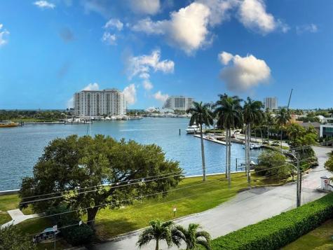 2500 E Las Olas Boulevard Fort Lauderdale FL 33301