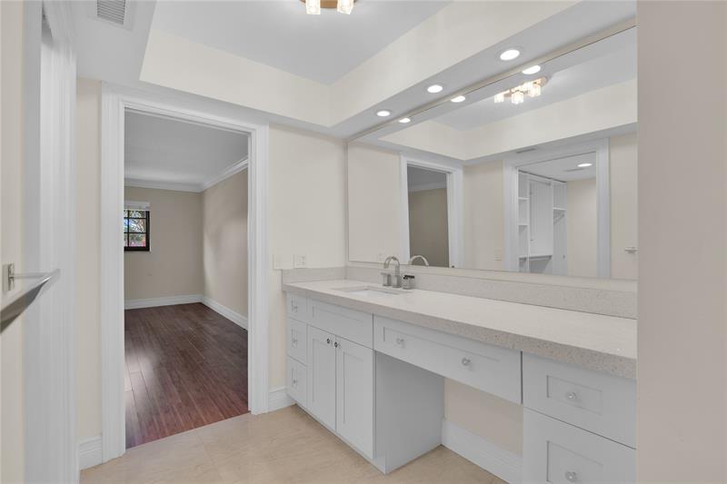 250 E Royal Palm Road Boca Raton FL 33432