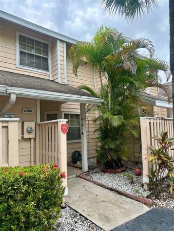 2058 Champions Way North Lauderdale FL 33068