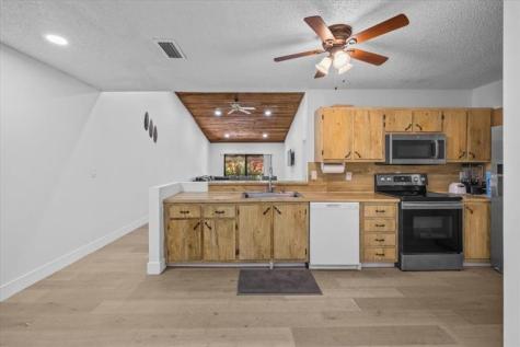 8337 NW 37th Place Sunrise FL 33351