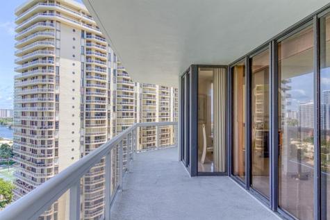 20185 E Country Club Drive Miami FL 33180