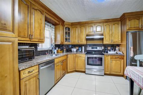 211 S Hollybrook Drive Pembroke Pines FL 33025