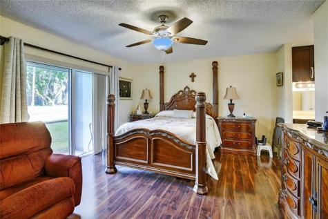 211 S Hollybrook Drive Pembroke Pines FL 33025